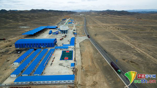 俯瞰京新高速项目部。中铁二十五局京新高速项目部供图