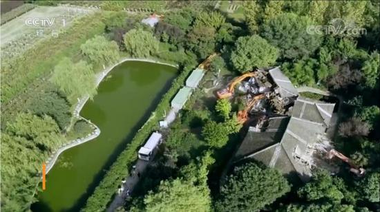 别墅拆除航拍画面 来源：央视新闻