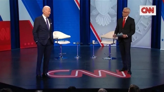2021年10月21日，拜登出现在CNN节目中