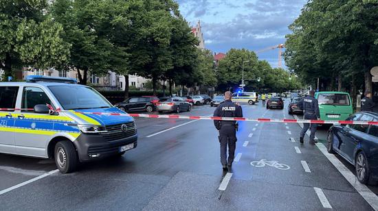德国慕尼黑产生持刀突击事情 警方开枪打死嫌疑人