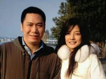  赵薇夫妇