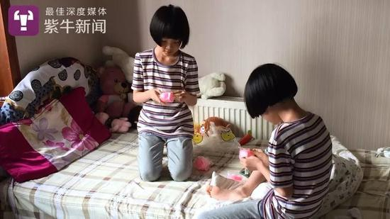  盛海琳家的双胞胎姐妹
