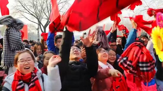 青春中国，放飞梦想。吕岱恩网络截图