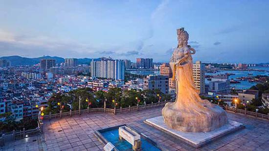 汕尾凤山妈祖像&nbsp; 汕尾日报 施辰亮 供图摘掉“毒帽”