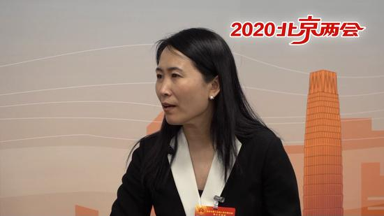 市人大代表张雪梅。新京报“我们视频”截图