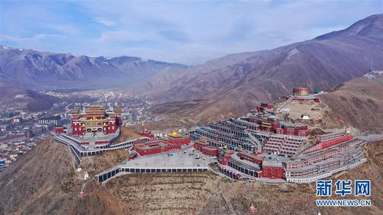 这是青海省玉树藏族自治州结古寺全景（4月2日摄，无人机照片）。新华社记者 吴刚 摄