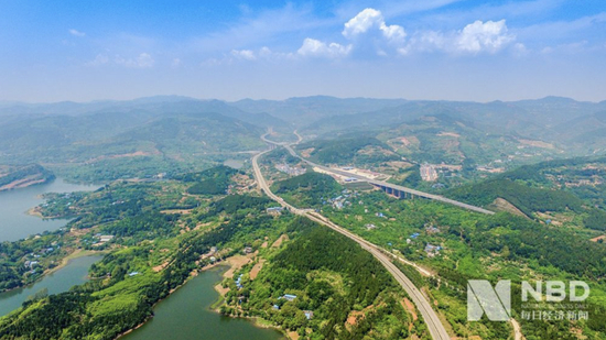 成都龙泉山（图片来源：每经记者 张建 摄，资料图）