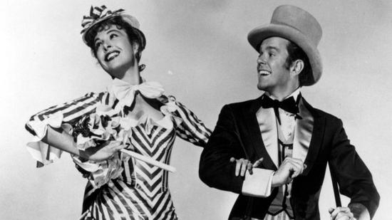 玛吉与丈夫兼舞伴高尔·钱皮恩 图源：Getty