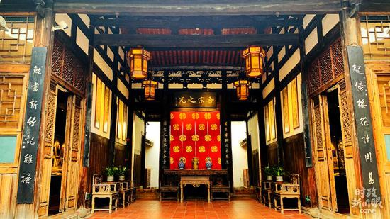 △严复故居正厅（总台央视记者程铖拍摄）