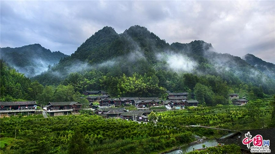  彭家寨吊脚楼群