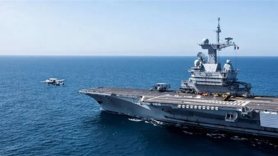 法国“戴高乐”号中型航母在飞行甲板问题上吃尽苦头