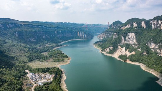  贵州省毕节市乌江源百里画廊景色（2022年5月6日摄，无人机照片）。新华社记者 陶亮 摄