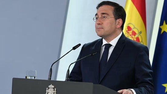“西班牙撤回阿根廷大使：民间法律影响”