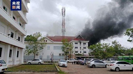 老挝总理府一办公楼发生火灾