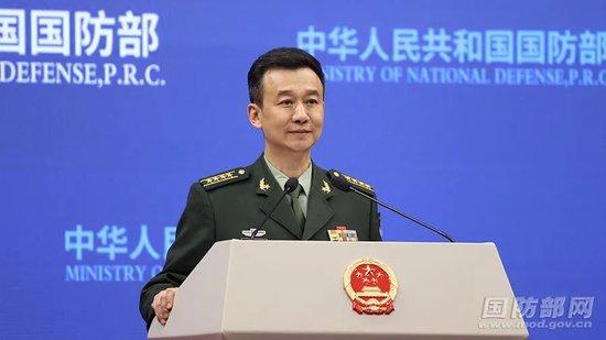 吳謙大校主持11月28日國(guó)防部例行記者會(huì) 圖:國(guó)防部網(wǎng)站