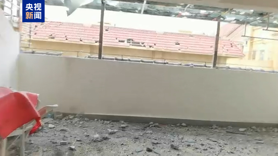  云南省瑞丽市财富广场附近有楼房受损