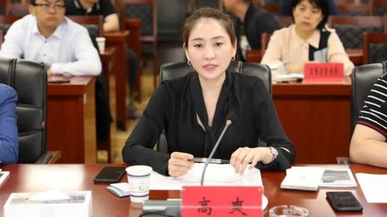 新疆：扩边植绿正当时