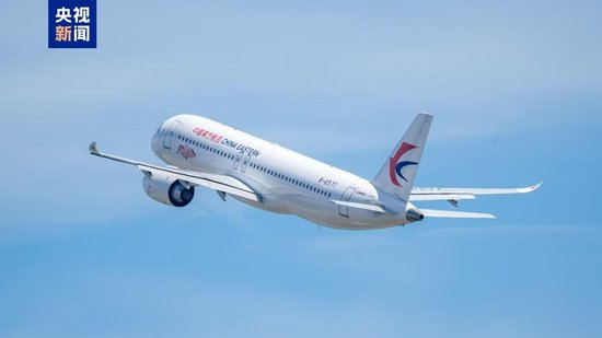  △2025年5月18日，国产大飞机C919正式投入东航上海虹桥—深圳直达往返航线运营。