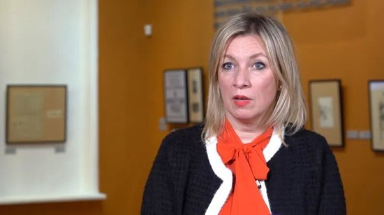 11月18日，俄罗斯外交部发言人扎哈罗娃在莫斯科接受新华社记者专访，对高市早苗的说法提出严厉批评图：新华社