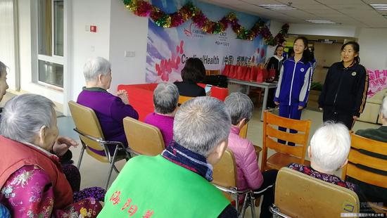 北京市第九十六中学开展多种形式学雷锋活动。学校供图