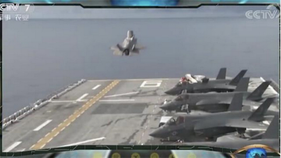  美国海军黄蜂级两栖攻击舰搭载F-35，变身“闪电航母”