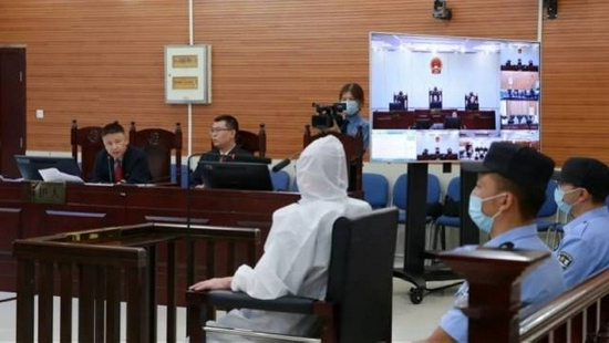  徐力群受审。据吴忠市中级人民法院