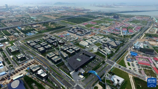 这是深圳前海深港现代服务业合作区一角（2016年4月19日摄，无人机照片）。新华社记者 梁旭 摄