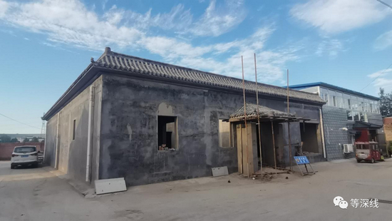 通州一村庄内正在修建的民宿《等深线》记者 郑丹 摄