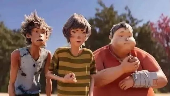  《雄狮少年》中主角因为吊梢眼和宽眼距被网友认为是丑化国人形象。