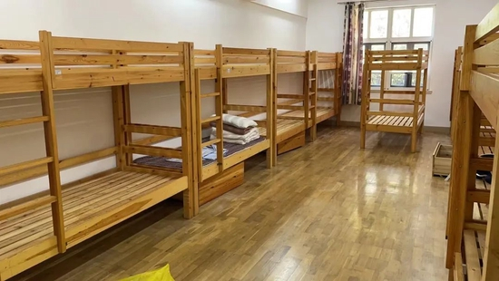 △ 当时隔离住的十人间