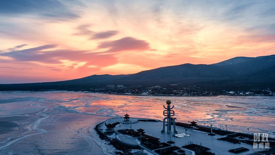 ��λ�ں�����ʡ��ľ˹�и�Զ�к�Ϲ�ӵ���Ķ����㳡����ͼ/�Ӿ��й���