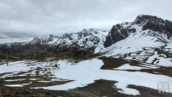  △被誉为“比利牛斯山之心”的图尔马莱山口。（总台央视记者杨立峰、钟锐拍摄）
