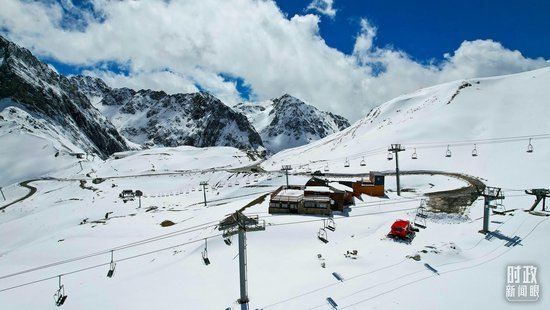  △图尔马莱山口。