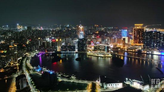  △澳门夜景。（总台央视记者曹亚星拍摄）