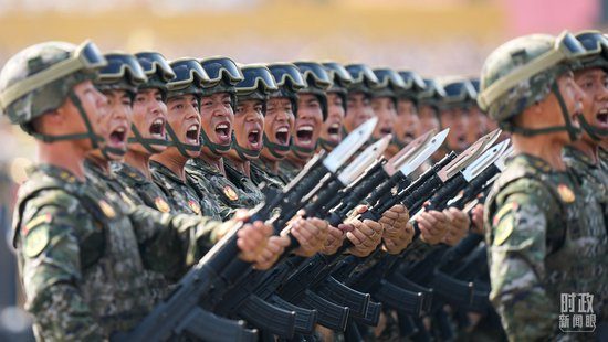 △阅兵活动现场。（总台记者李晋拍摄）