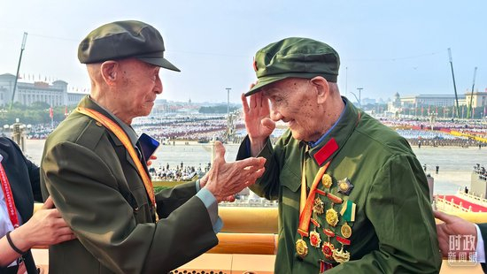 △参加阅兵活动的抗战老战士。（总台央视记者段德文拍摄）