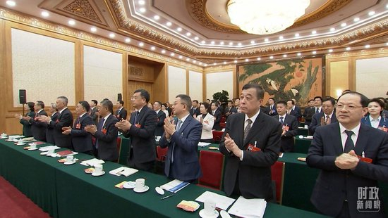 △江苏代表团审议现场。