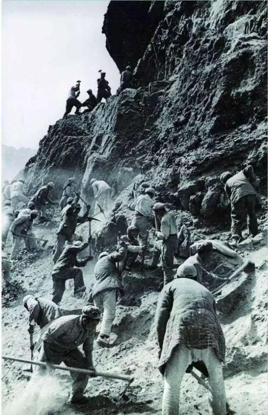  ▲老一辈的川藏筑路人