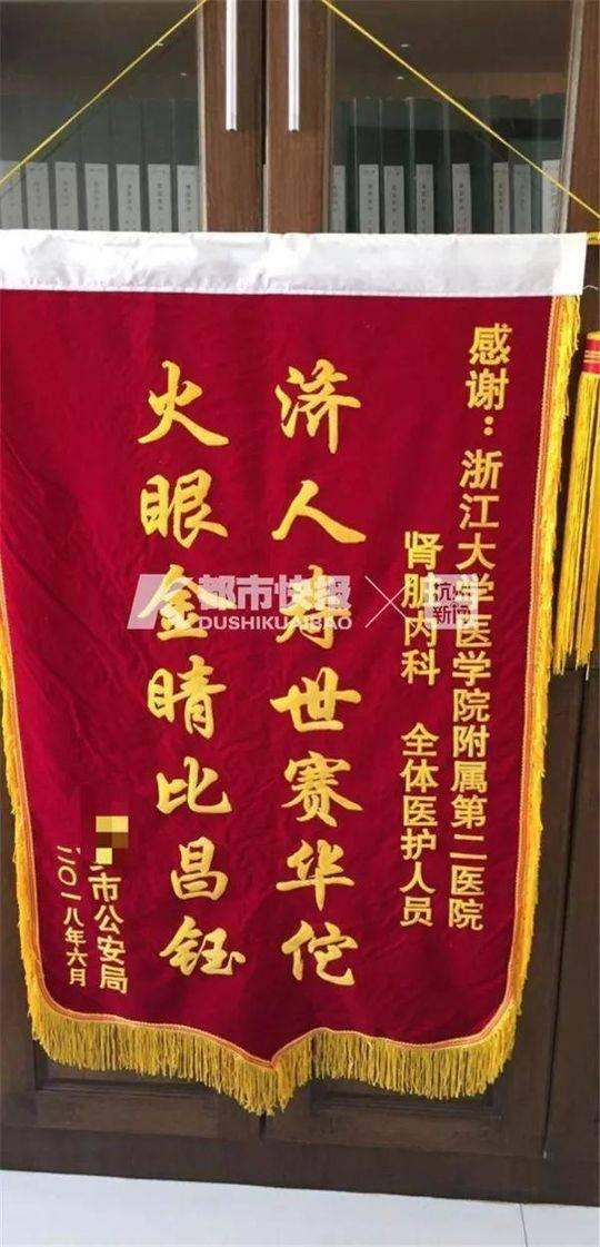 至此，两位医生之前不明白的地方也都可以解释了：