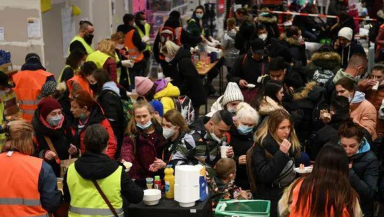  ·&nbsp;&nbsp;德国柏林中央车站的乌克兰难民。