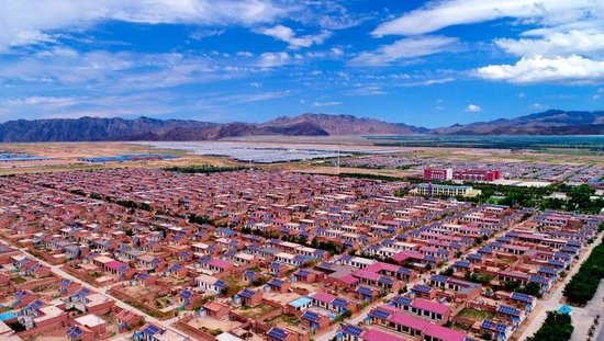  位于宁夏银川市永宁县闽宁镇的移民村原隆村新貌。（永宁县委宣传部供图）