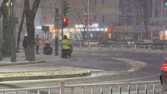 　延庆区降雪。