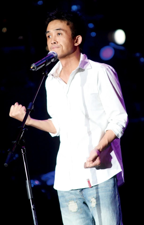 2008年7月5日，张楚等人重聚在“魔岩三杰”上海演唱会。图/视觉中国