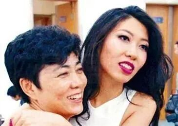  ▲张明杰（左）与曲婉婷 资料图