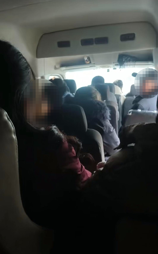  ▲此类黑车内部情况 受访者供图