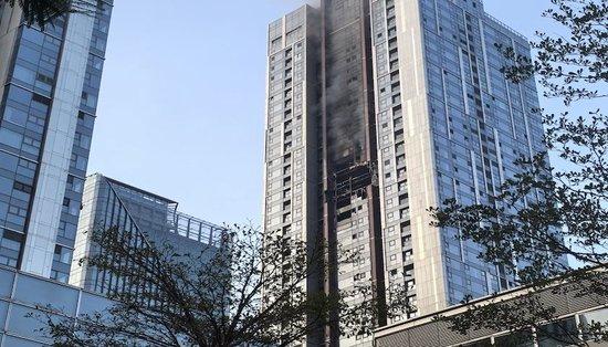 深圳悦府二期爆燃事故背后：亲历者、赔偿难题和超高层建筑反思