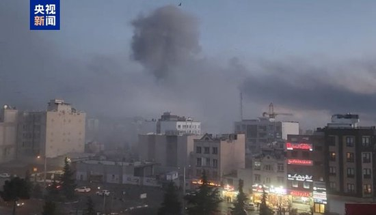 △当地时间3月3日，伊朗首都德黑兰遭袭