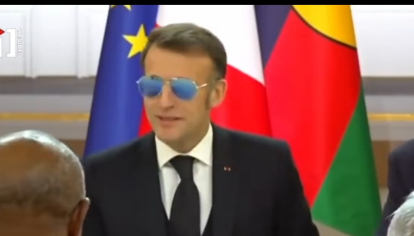 马克龙早几天就戴着墨镜出现在爱丽舍宫&nbsp;图：视频截屏