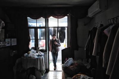 2018年12月1日，成都，高爸爸在医院大院内的出租房。