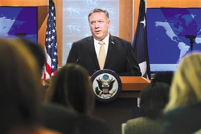 　　当地时间11月18日，美国华盛顿特区，蓬佩奥在美国国务院举行的新闻发布会上宣布，美国不再认为以色列在约旦河西岸的定居点“违反国际法”。图/视觉中国